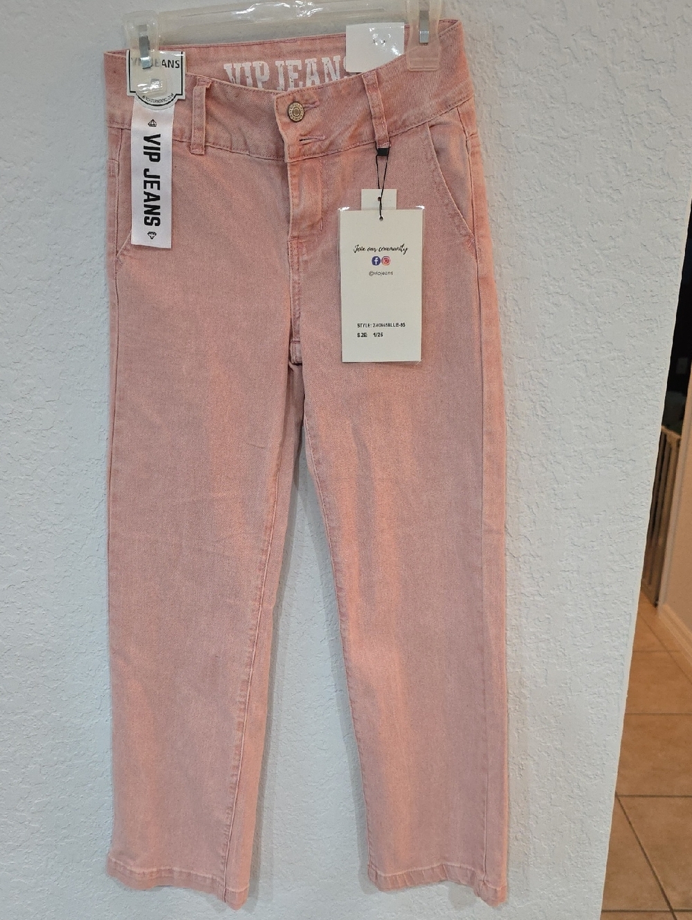 VIP Straight Leg Jeans in Dusty Pink Size 1
